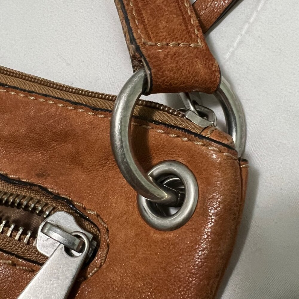 Fossil Vintage Leather Crossbody Bag - Picture 8 of 16